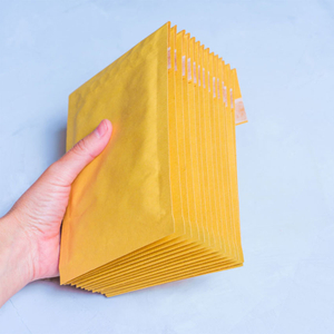 Bưu phẩm bong b&oacute;ng c&oacute; thể ph&acirc;n hủy bằng giấy kraft t&ugrave;y chỉnh